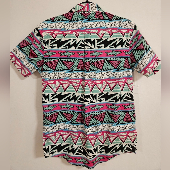 Vintage Hawaiian 80s button up - Picture 2 of 5